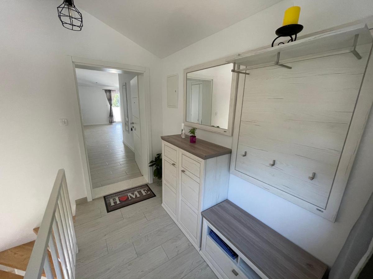 Apartman Mili Baška Voda Exteriér fotografie