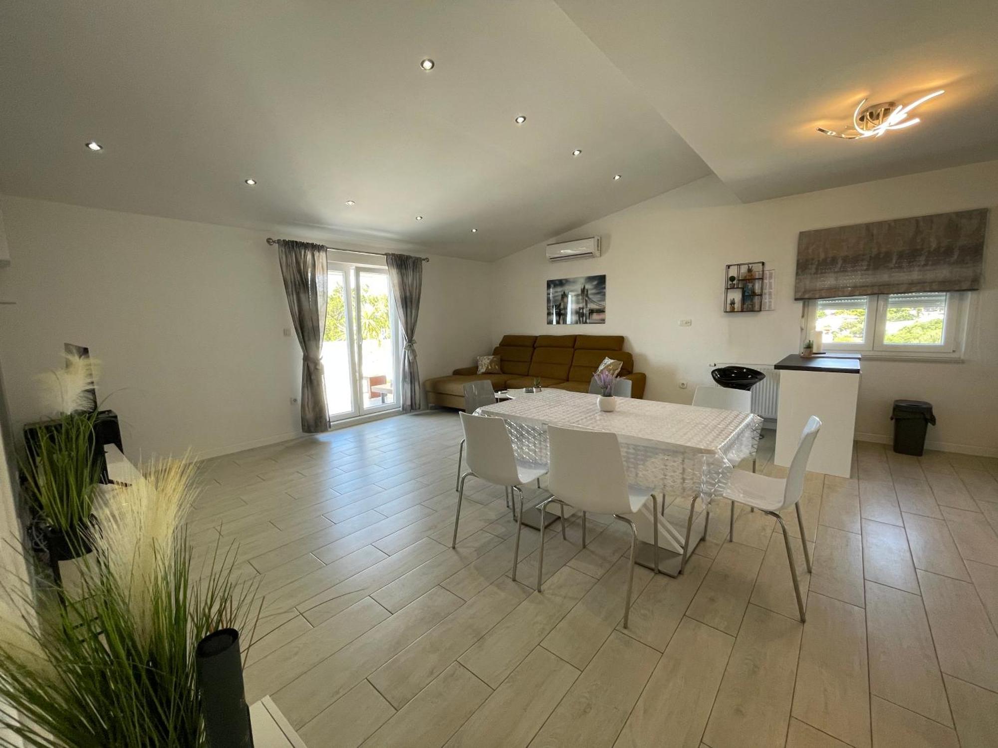 Apartman Mili Baška Voda Exteriér fotografie