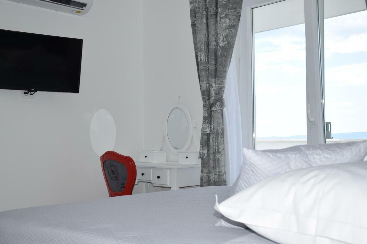 Apartman Mili Baška Voda Exteriér fotografie